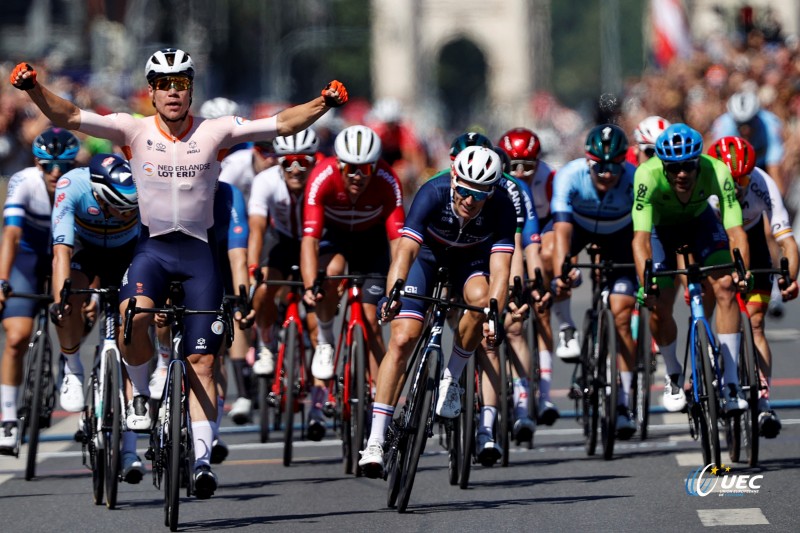 European Championships Munich 2022 - 2022 UEC Road Elite European Championships - Men's Road Race - 14/08/2022 - Fabio Jakobsen (NED) - Arnaud Demare (FRA) - Tim Merlier (BEL) - photo Ivan Benedetto/UEC/SprintCyclingAgency?2022